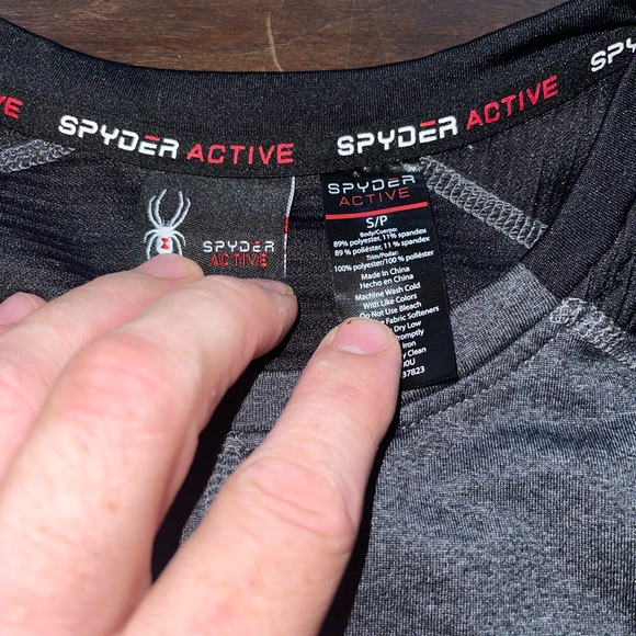 Spyder Outdoor Longsleeve Winter Apparel: Adult Small: Ski and Snow Shirt - Picture 3 of 5